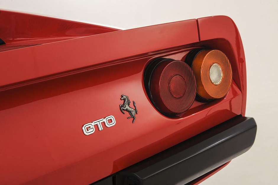 Ferrari-288-GTO